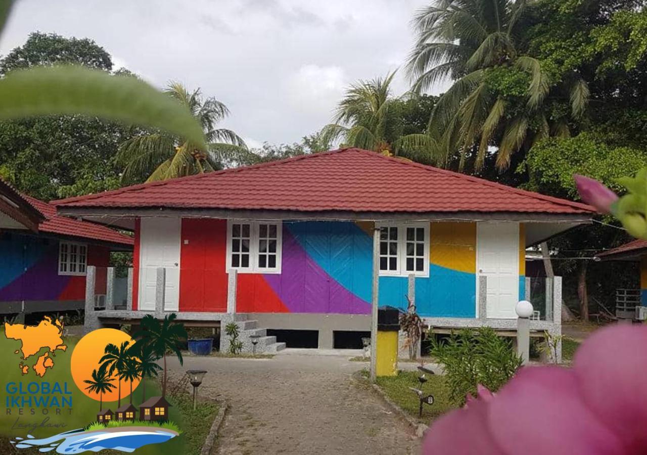 Global Ikhwan Resort Kuah Exterior foto